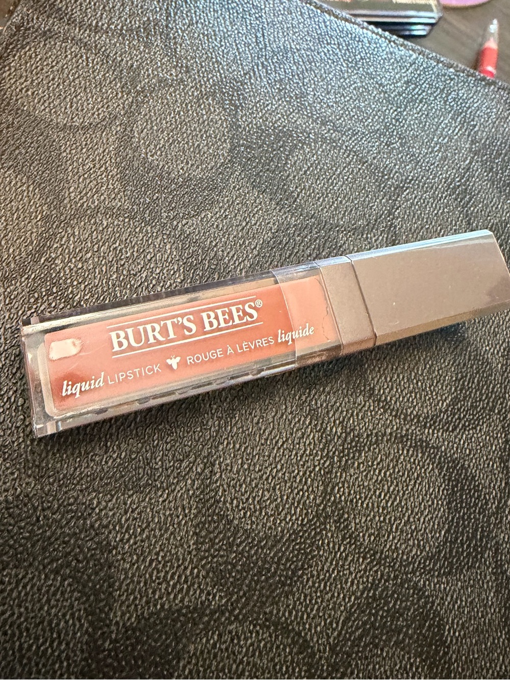 Moisturizing tinted glossy lipgloss Burts Bees Lipstick -sandy seas 100% natural
